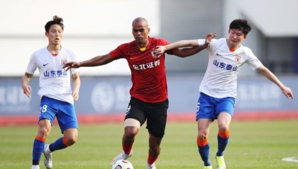 中超亚冠两难 给中国足球支招！这样才是明智选择