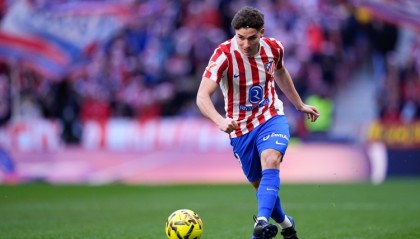 开云官网-世界波之日！阿尔瓦雷斯任意球世界波与赖斯双响都是4月9日